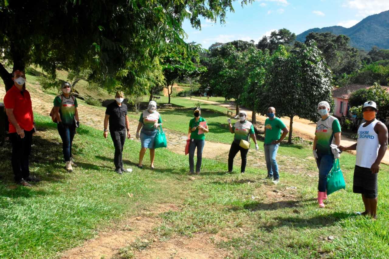 Camacã: Famílias do Assentamento Nova Ipiranga recebem cesta básicas e máscaras